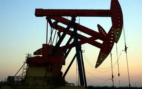 美伊局势再生变：布油突破 115 美元，比特币跌穿 76,000 美元