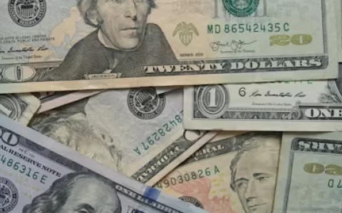 美联储权力更迭悬念：沃什政策分歧加剧，独立性风险与资产负债表路径解析