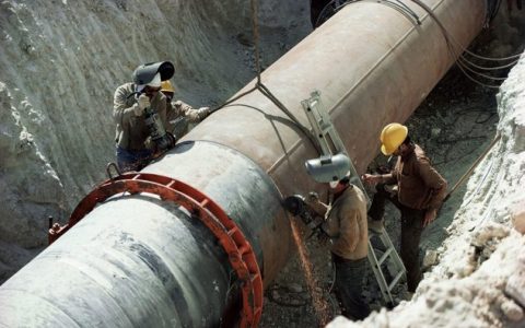 海湾国家削减石油用量以降低用电负荷，天然气需求飙升