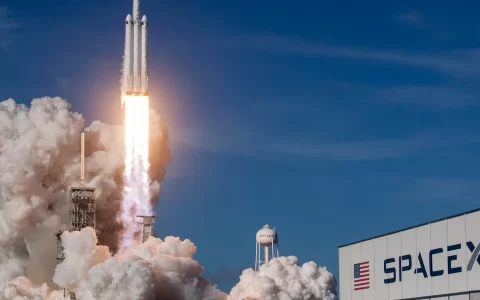 从全球最大 IPO 到估值突破 2.5 万亿美元：SpaceX 再涨近 20%，天花板在哪里？